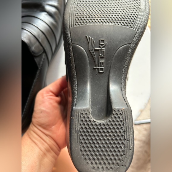 Dansko Black Leather Mules With Cushioned Comfort - Picture 9 of 12